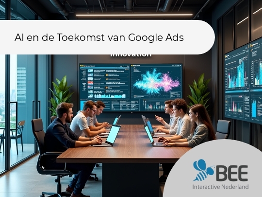 In een moderne vergaderruimte werken zes mensen aan laptops aan een lange tafel. Op de achtergrond tonen grote schermen grafieken en gegevens met de tekst 